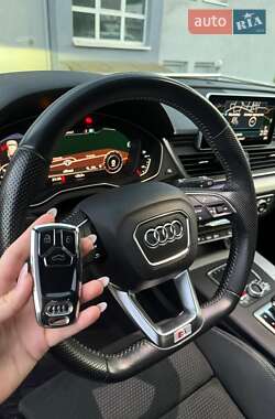 Внедорожник / Кроссовер Audi Q5 2018 в 