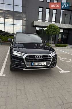 Внедорожник / Кроссовер Audi Q5 2018 в 