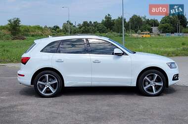 Внедорожник / Кроссовер Audi Q5 2015 в 