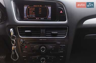 Внедорожник / Кроссовер Audi Q5 2010 в 