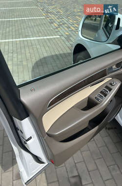 Позашляховик / Кросовер Audi Q5 2013 в 