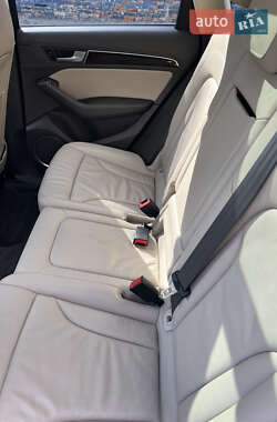 Позашляховик / Кросовер Audi Q5 2013 в 