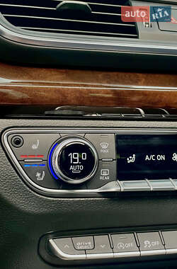 Внедорожник / Кроссовер Audi Q5 2020 в 