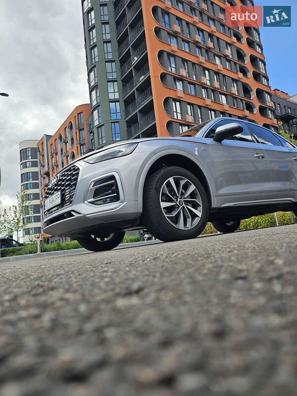 Внедорожник / Кроссовер Audi Q5 2022 в Киеве