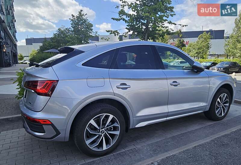 Внедорожник / Кроссовер Audi Q5 2022 в Киеве