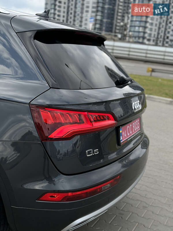 Внедорожник / Кроссовер Audi Q5 2019 в Киеве