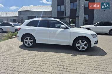 Внедорожник / Кроссовер Audi Q5 2017 в 