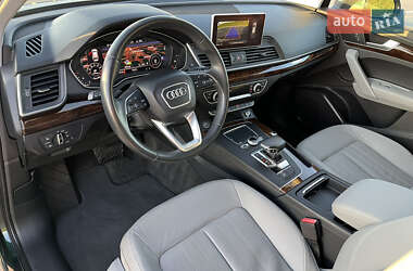 Внедорожник / Кроссовер Audi Q5 2017 в 