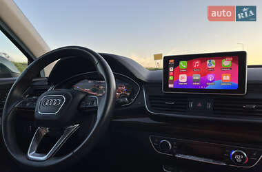 Внедорожник / Кроссовер Audi Q5 2017 в 