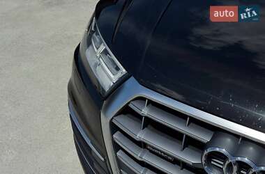 Внедорожник / Кроссовер Audi Q5 2018 в 