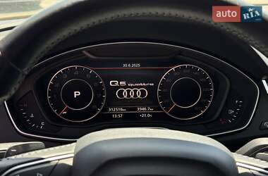 Внедорожник / Кроссовер Audi Q5 2018 в 