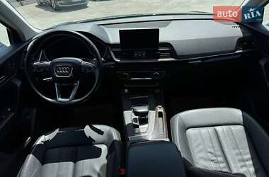 Внедорожник / Кроссовер Audi Q5 2018 в 