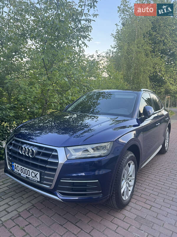 Внедорожник / Кроссовер Audi Q5 2017 в Ужгороде