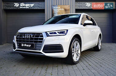 Внедорожник / Кроссовер Audi Q5 2018 в 