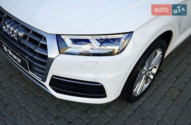 Внедорожник / Кроссовер Audi Q5 2018 в 