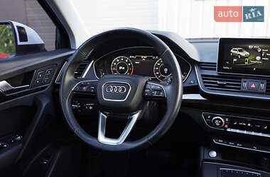 Внедорожник / Кроссовер Audi Q5 2018 в 