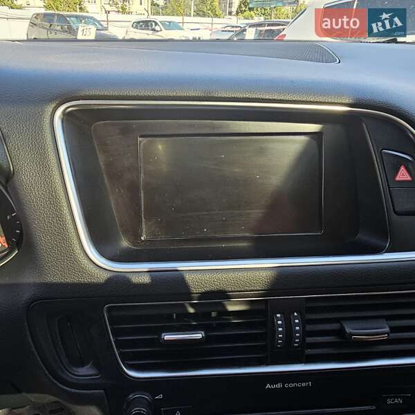 Внедорожник / Кроссовер Audi Q5 2010 в Киеве