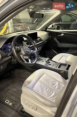 Внедорожник / Кроссовер Audi Q5 2018 в 