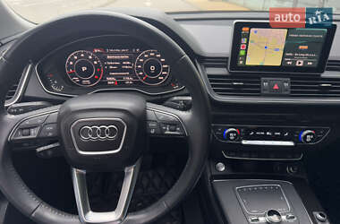 Внедорожник / Кроссовер Audi Q5 2018 в 