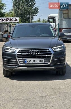 Внедорожник / Кроссовер Audi Q5 2018 в 