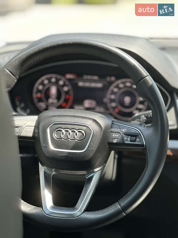 Внедорожник / Кроссовер Audi Q5 2018 в Запорожье