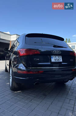 Внедорожник / Кроссовер Audi Q5 2016 в 