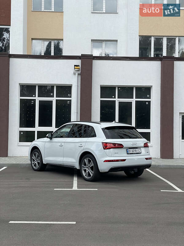 Внедорожник / Кроссовер Audi Q5 2019 в Киеве