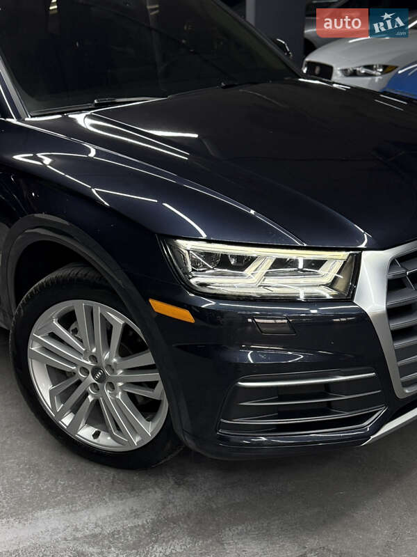 Внедорожник / Кроссовер Audi Q5 2019 в Одессе