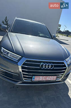 Внедорожник / Кроссовер Audi Q5 2020 в 