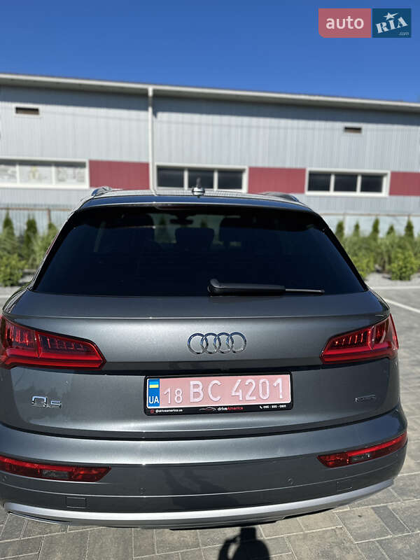 Внедорожник / Кроссовер Audi Q5 2020 в Луцке