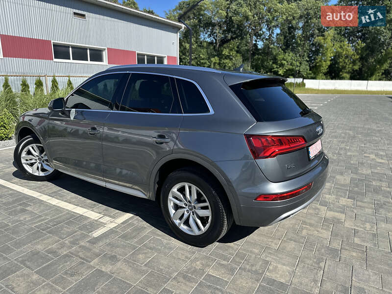 Внедорожник / Кроссовер Audi Q5 2020 в Луцке