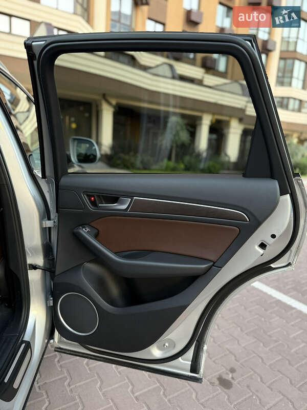 Внедорожник / Кроссовер Audi Q5 2014 в Киеве
