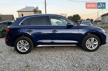 Внедорожник / Кроссовер Audi Q5 2022 в 