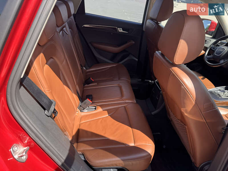 Позашляховик / Кросовер Audi Q5 2011 в Києві