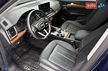 Внедорожник / Кроссовер Audi Q5 2022 в 
