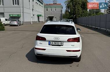 Внедорожник / Кроссовер Audi Q5 2017 в 