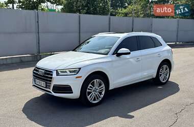 Внедорожник / Кроссовер Audi Q5 2017 в 