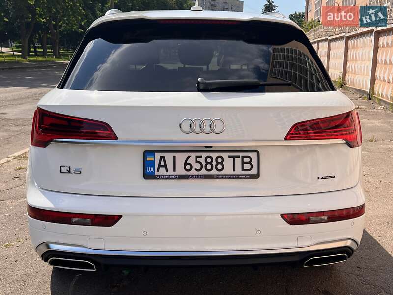 Позашляховик / Кросовер Audi Q5 2022 в Києві