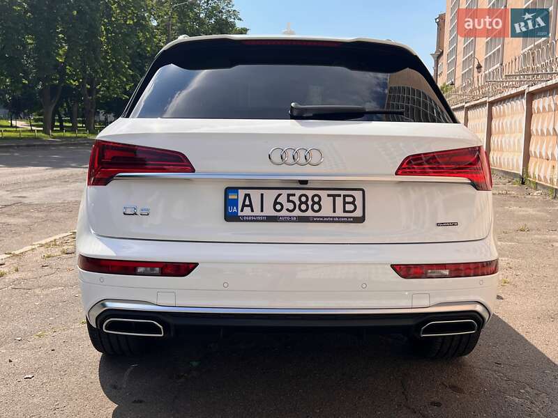 Позашляховик / Кросовер Audi Q5 2022 в Києві