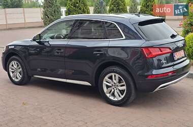 Внедорожник / Кроссовер Audi Q5 2019 в 