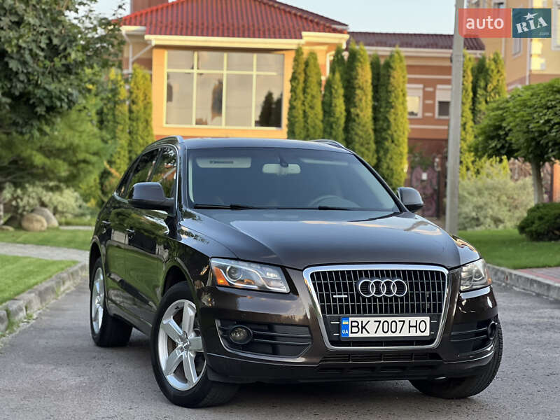 Внедорожник / Кроссовер Audi Q5 2010 в Ровно