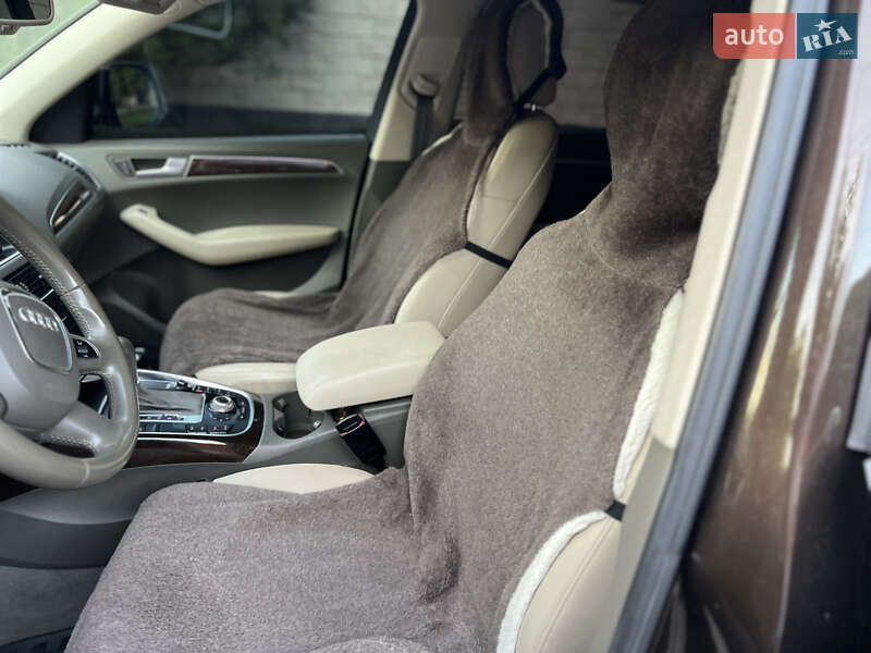 Внедорожник / Кроссовер Audi Q5 2010 в Ровно