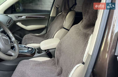 Внедорожник / Кроссовер Audi Q5 2010 в 