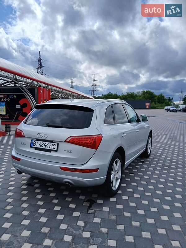 Позашляховик / Кросовер Audi Q5 2011 в Полтаві