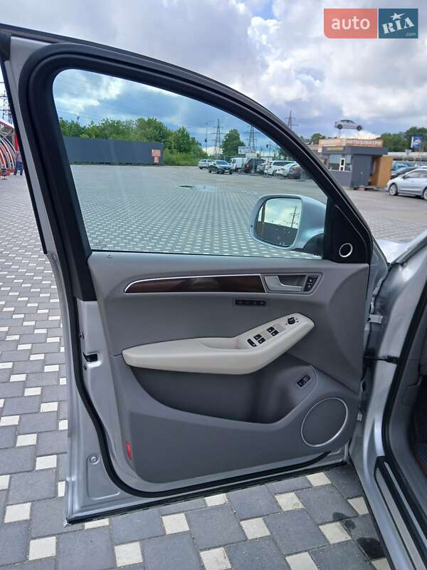 Позашляховик / Кросовер Audi Q5 2011 в Полтаві