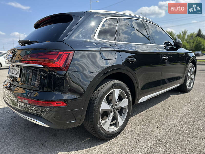 Позашляховик / Кросовер Audi Q5 2022 в Дніпрі