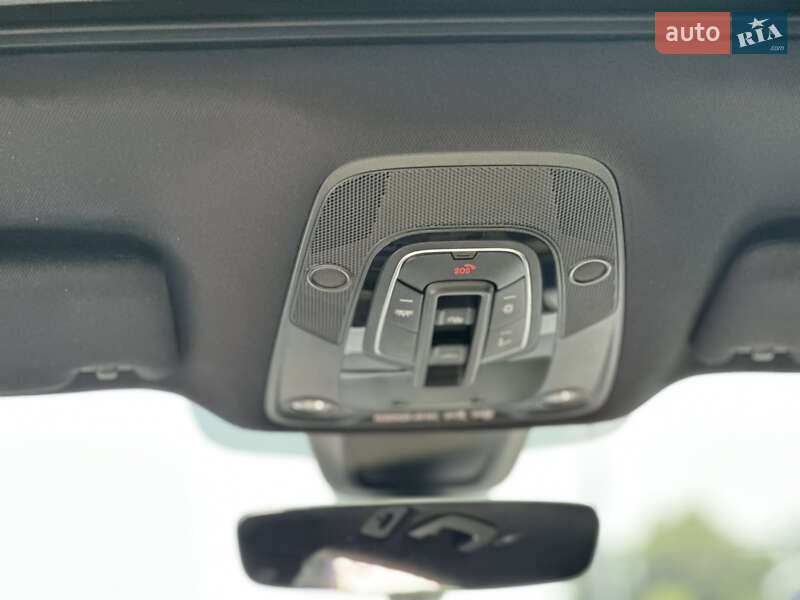 Позашляховик / Кросовер Audi Q5 2022 в Дніпрі