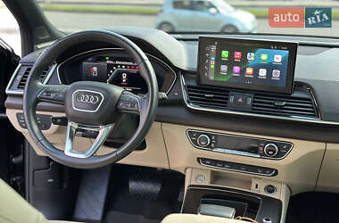 Внедорожник / Кроссовер Audi Q5 2022 в 