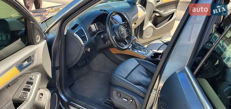 Позашляховик / Кросовер Audi Q5 2015 в Рівному