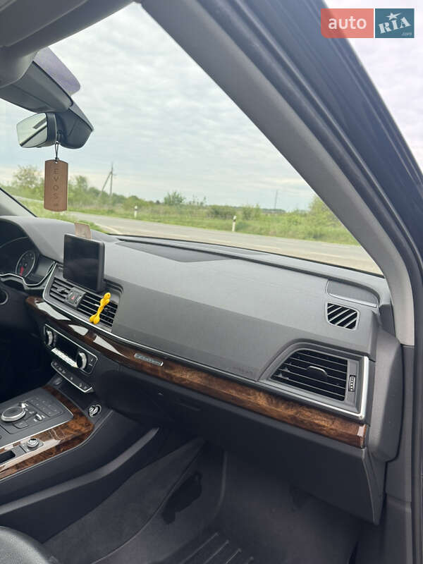 Внедорожник / Кроссовер Audi Q5 2017 в Львове